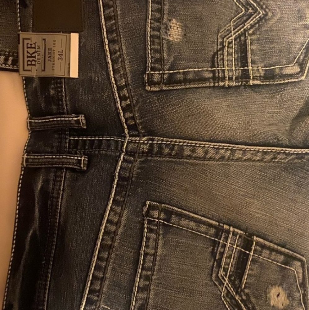 Buckle jeans w/tags